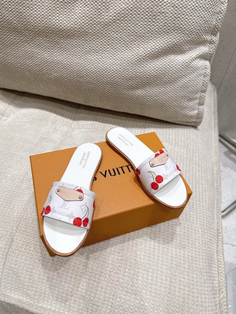 l0vis Vvtt0n slippers